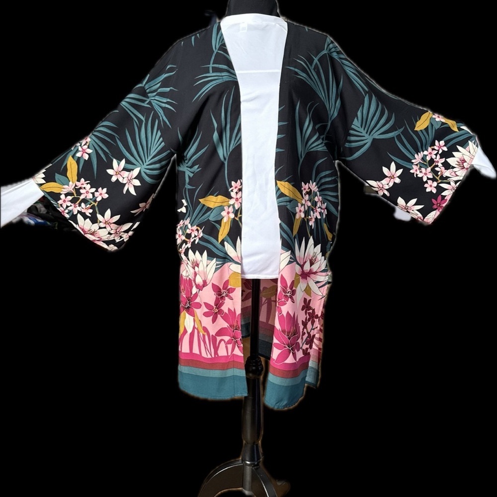 Billabong Tropical Floral Kimono